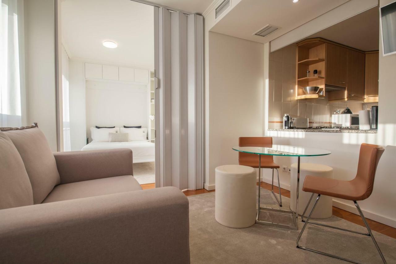 Saldanha Executive Apartment By The Portuguese Butler Lisbon Bagian luar foto